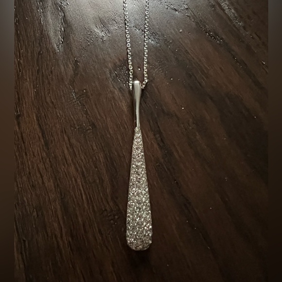 Avon Sparking Necklace - Picture 2 of 5